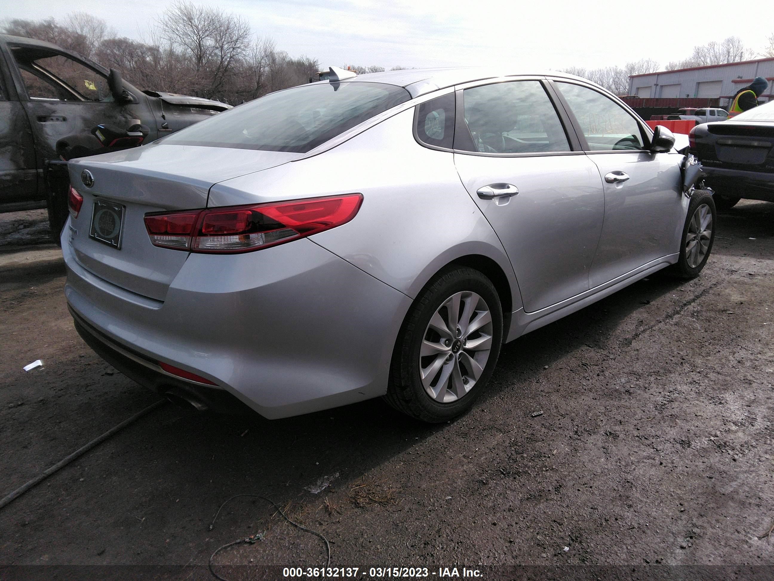 Photo 3 VIN: 5XXGT4L35HG148349 - KIA OPTIMA 