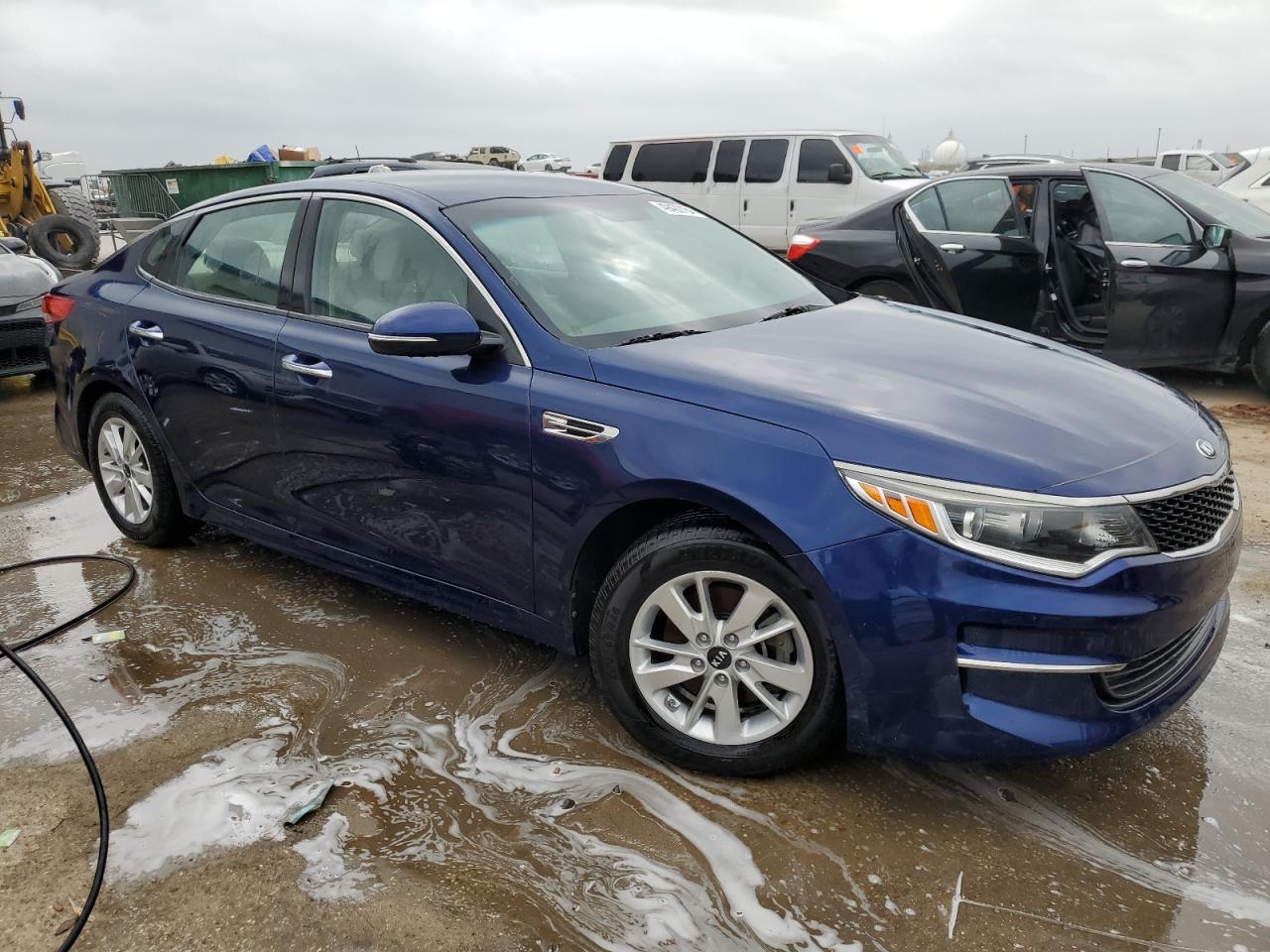 Photo 3 VIN: 5XXGT4L35HG177513 - KIA OPTIMA 