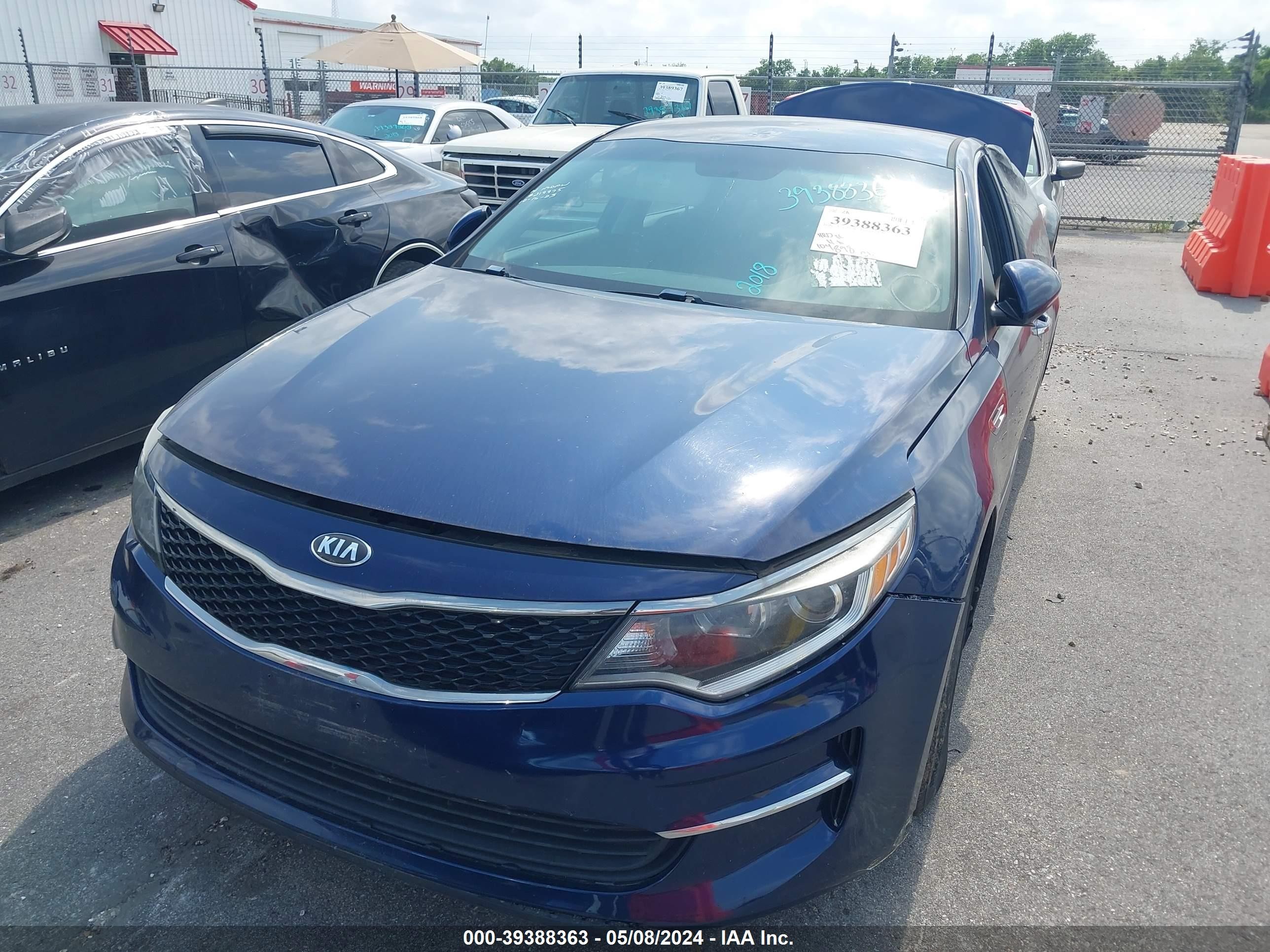 Photo 5 VIN: 5XXGT4L35JG219975 - KIA OPTIMA 