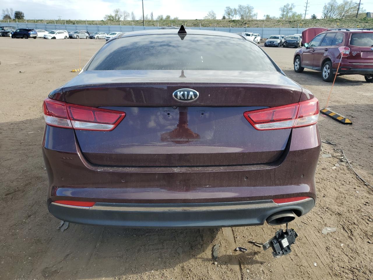 Photo 5 VIN: 5XXGT4L35JG221404 - KIA OPTIMA 