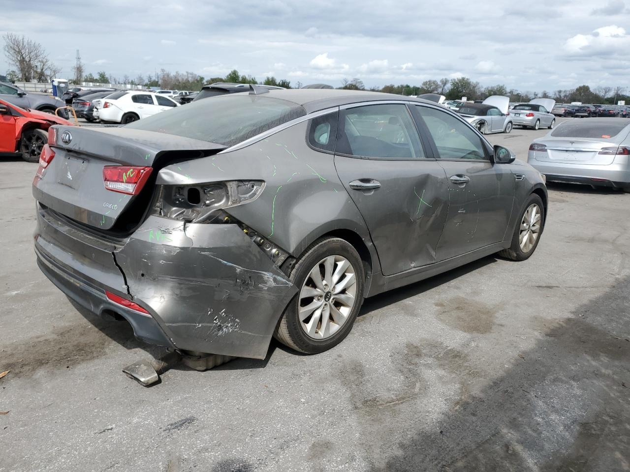 Photo 2 VIN: 5XXGT4L35JG255052 - KIA OPTIMA 