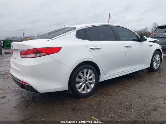 Photo 3 VIN: 5XXGT4L35JG255276 - KIA OPTIMA 