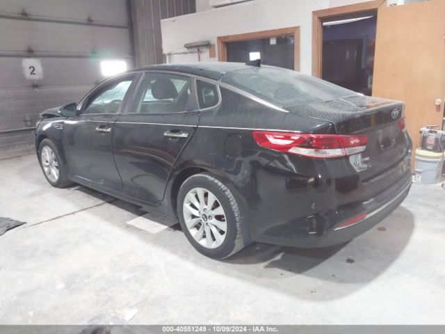 Photo 2 VIN: 5XXGT4L35JG257609 - KIA OPTIMA 