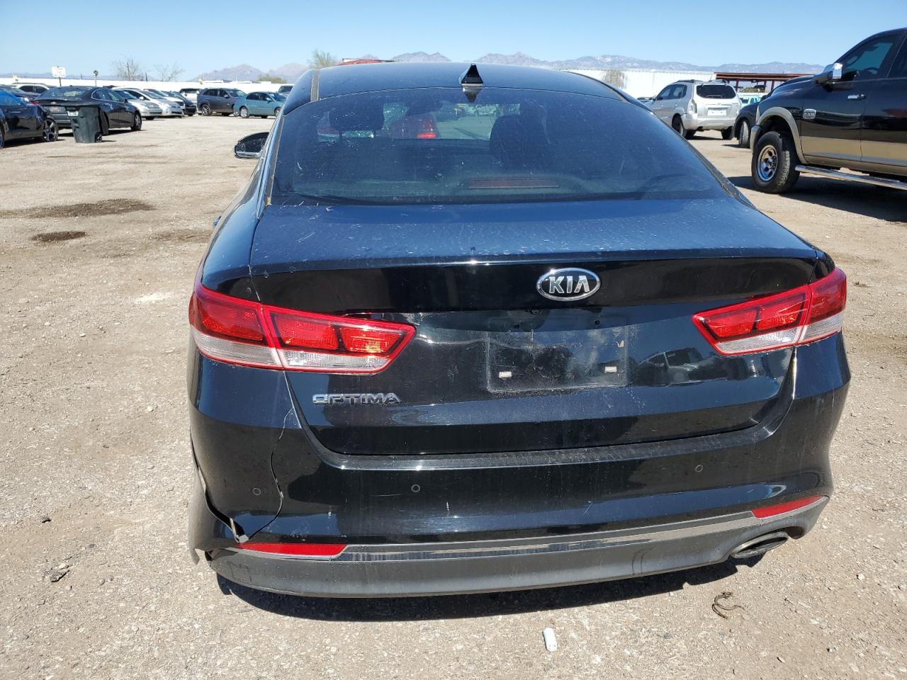 Photo 5 VIN: 5XXGT4L35JG274782 - KIA OPTIMA 