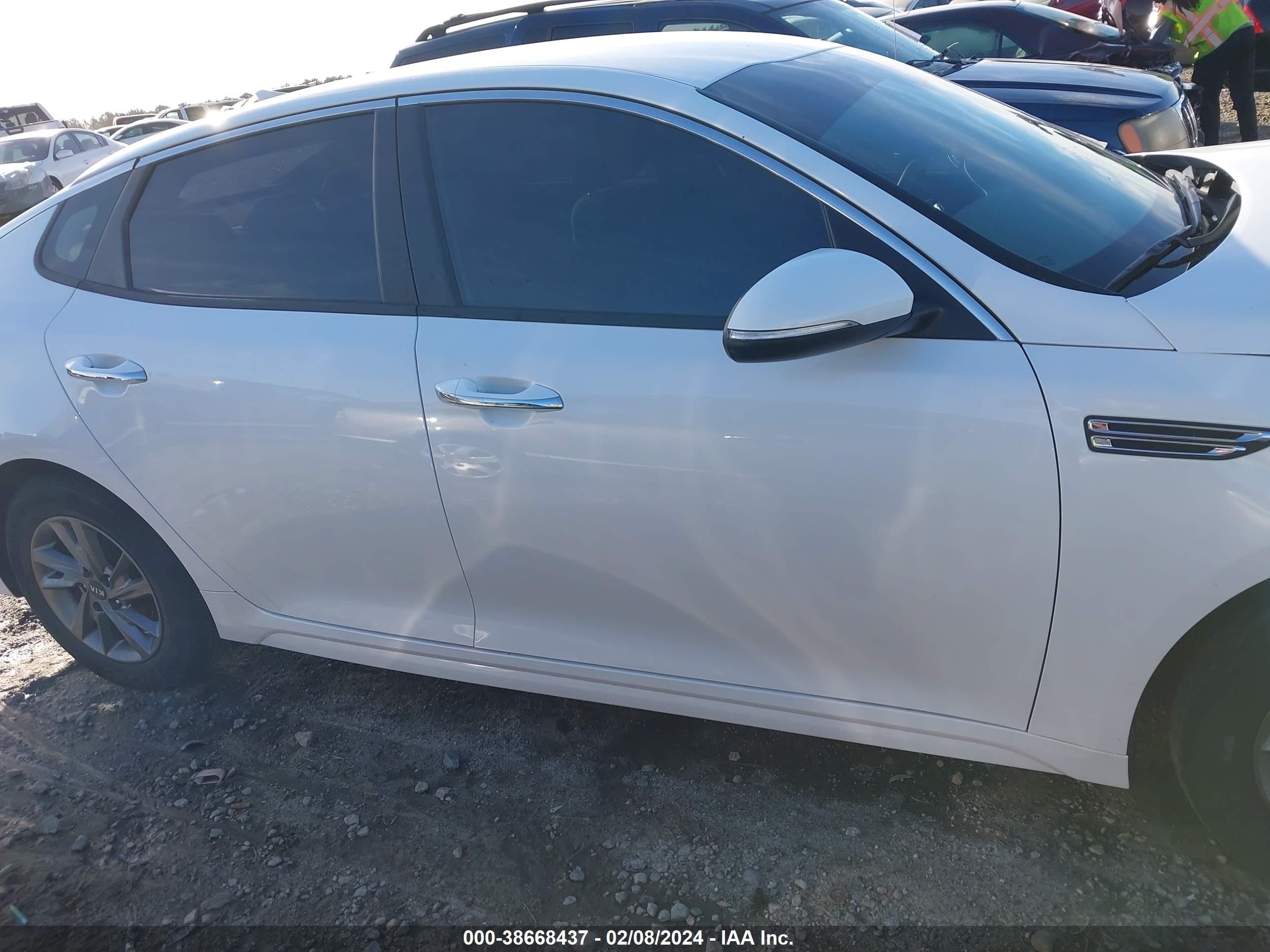 Photo 12 VIN: 5XXGT4L35KG349188 - KIA OPTIMA 