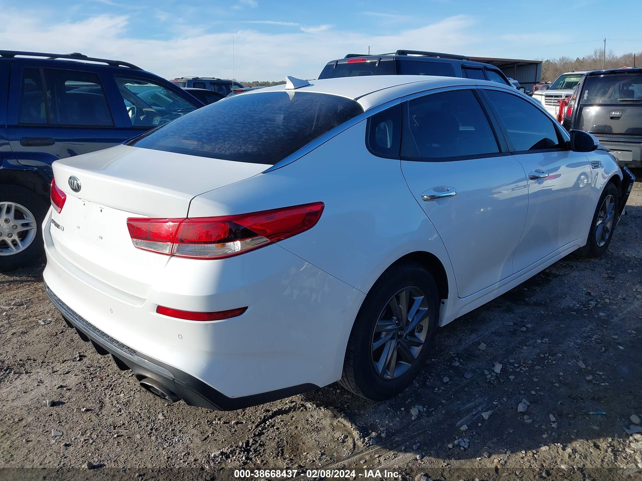 Photo 3 VIN: 5XXGT4L35KG349188 - KIA OPTIMA 