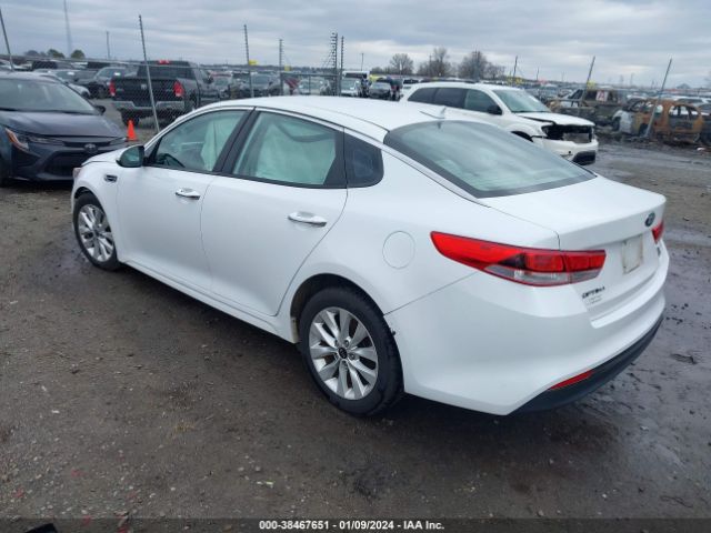 Photo 2 VIN: 5XXGT4L36GG069187 - KIA OPTIMA 