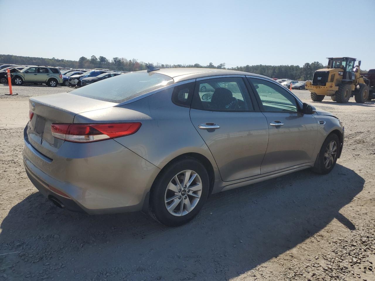 Photo 2 VIN: 5XXGT4L36GG104231 - KIA OPTIMA 