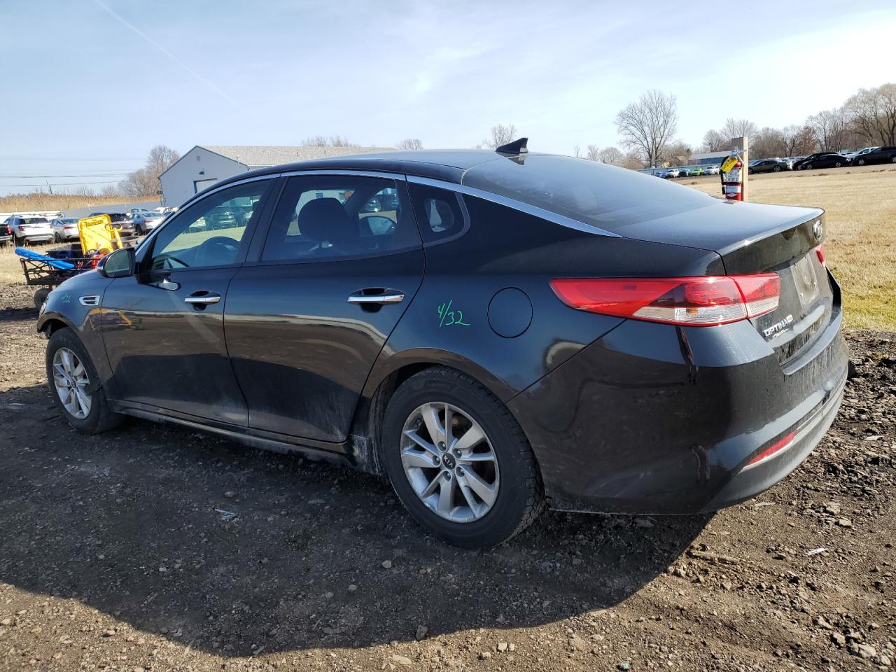 Photo 1 VIN: 5XXGT4L36HG142415 - KIA OPTIMA 