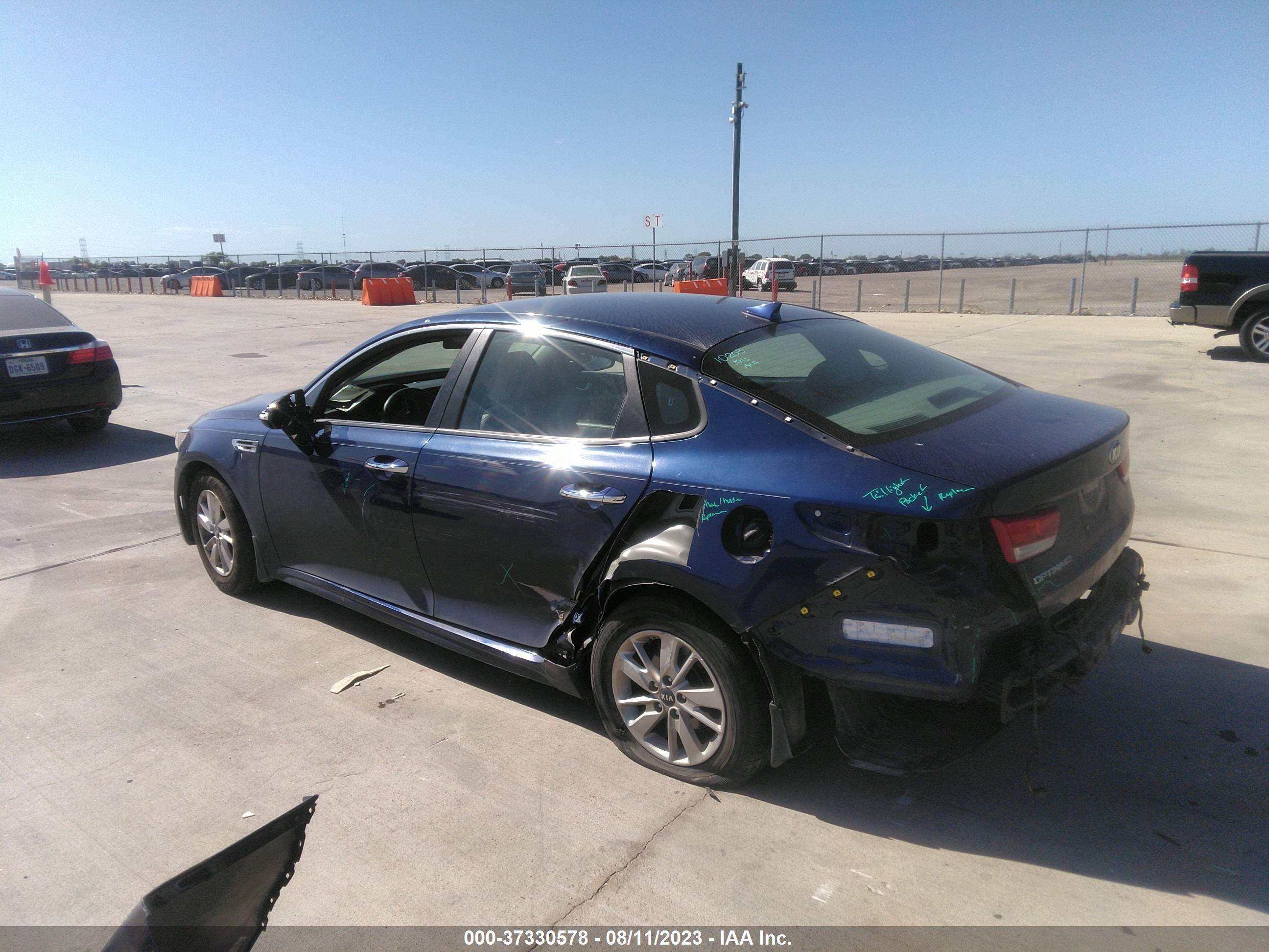 Photo 2 VIN: 5XXGT4L36JG191183 - KIA OPTIMA 