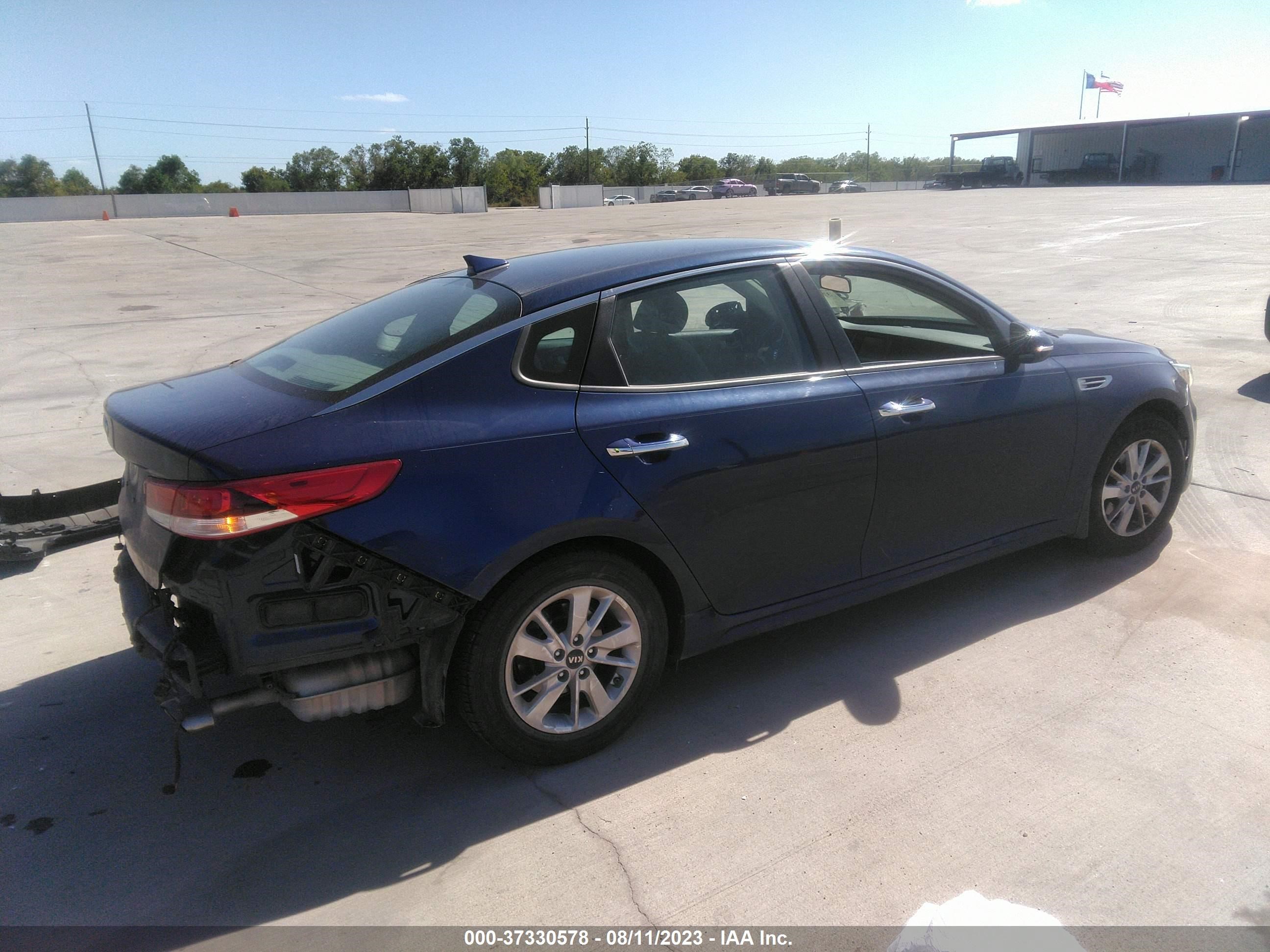 Photo 3 VIN: 5XXGT4L36JG191183 - KIA OPTIMA 