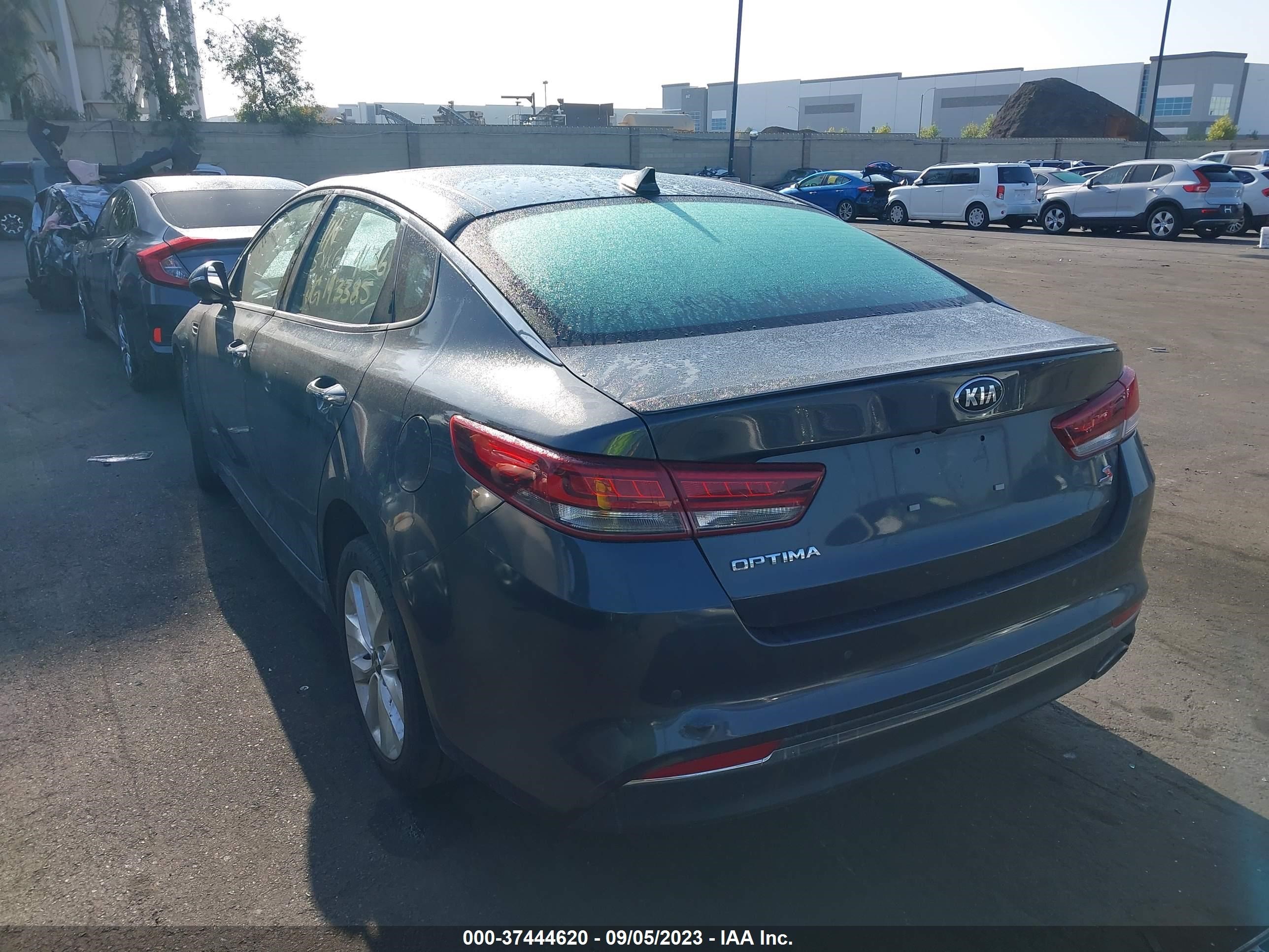 Photo 2 VIN: 5XXGT4L36JG193385 - KIA OPTIMA 