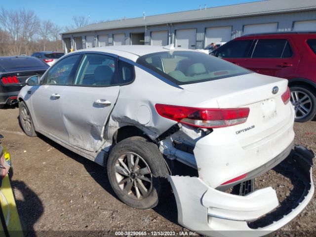 Photo 2 VIN: 5XXGT4L36JG197498 - KIA OPTIMA 