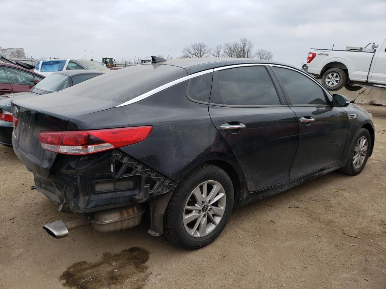 Photo 2 VIN: 5XXGT4L36JG209827 - KIA OPTIMA 