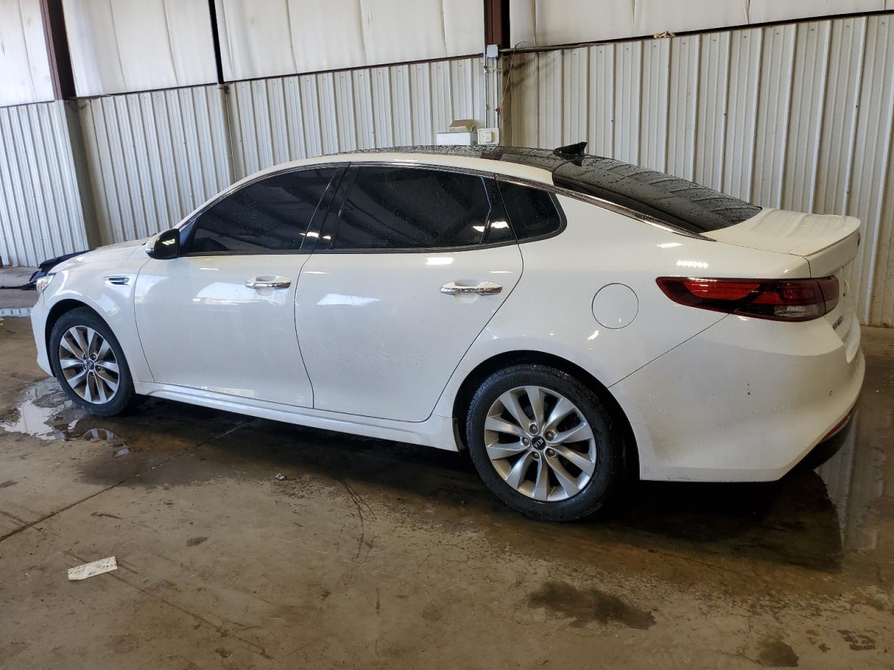 Photo 1 VIN: 5XXGT4L36JG233884 - KIA OPTIMA 