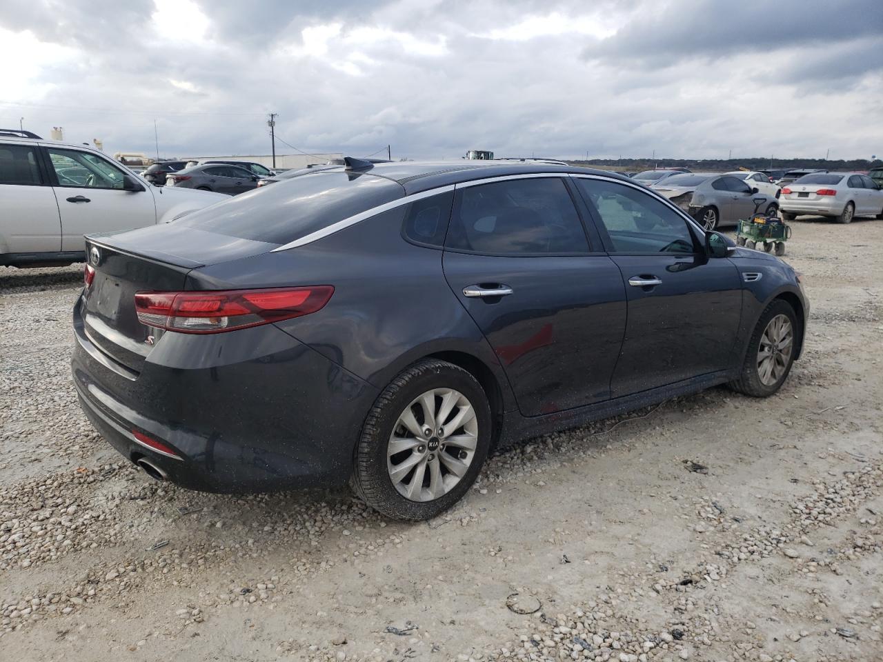 Photo 2 VIN: 5XXGT4L36JG247851 - KIA OPTIMA 