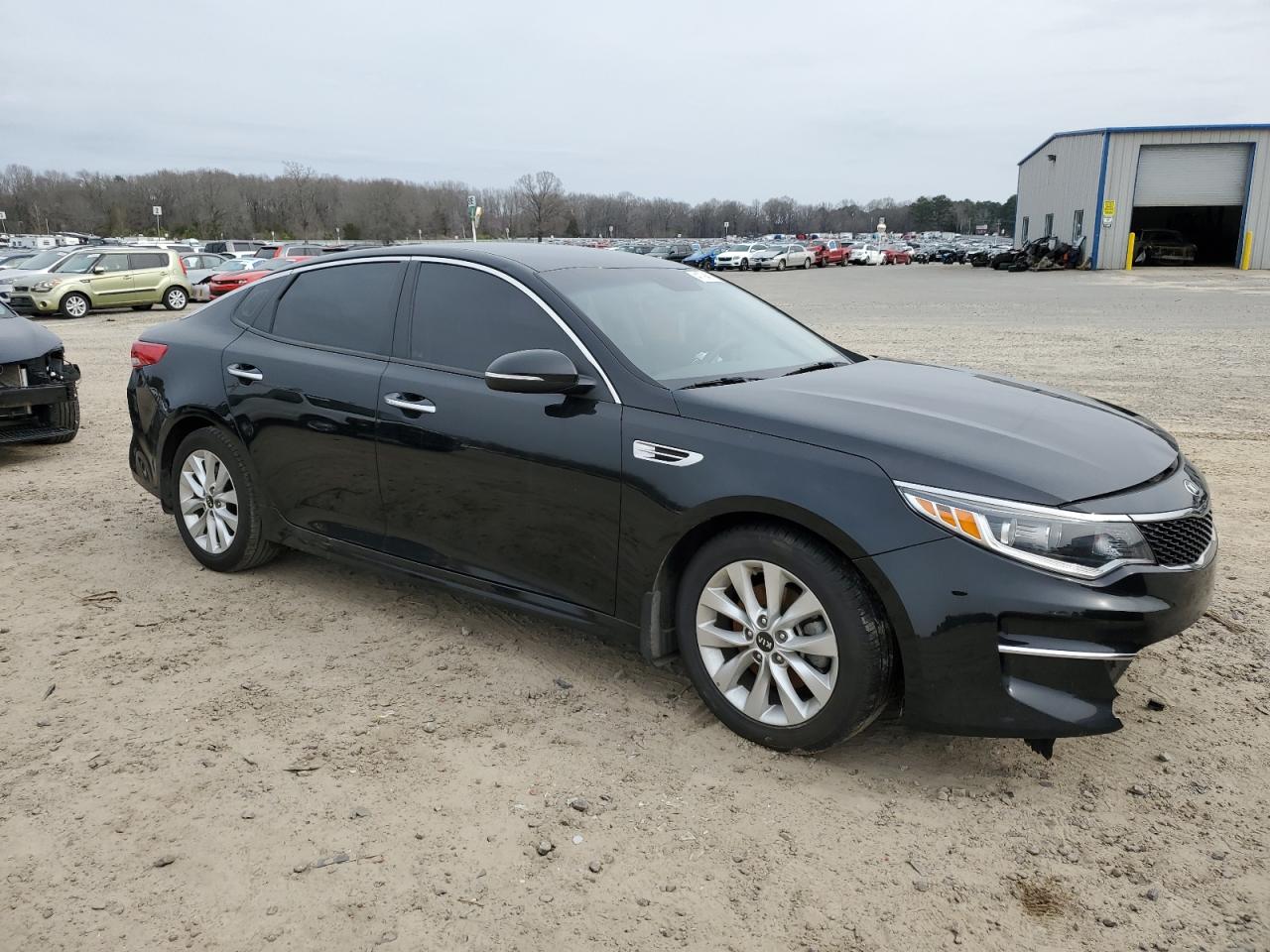 Photo 3 VIN: 5XXGT4L36JG257585 - KIA OPTIMA 