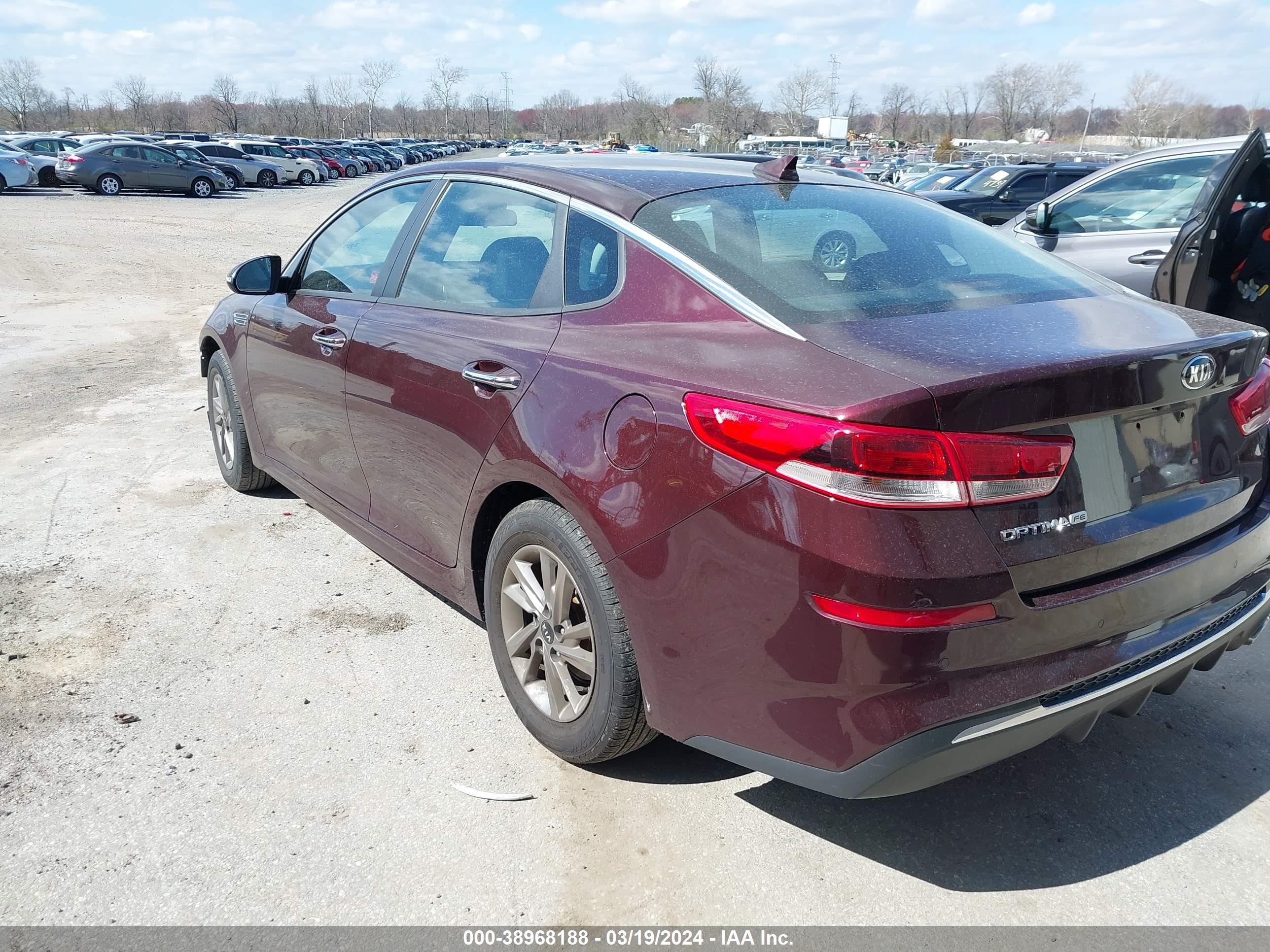 Photo 2 VIN: 5XXGT4L36KG377856 - KIA OPTIMA 