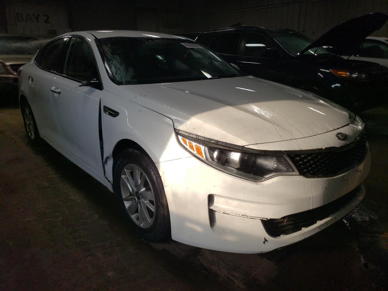 Photo 3 VIN: 5XXGT4L37GG055802 - KIA OPTIMA 