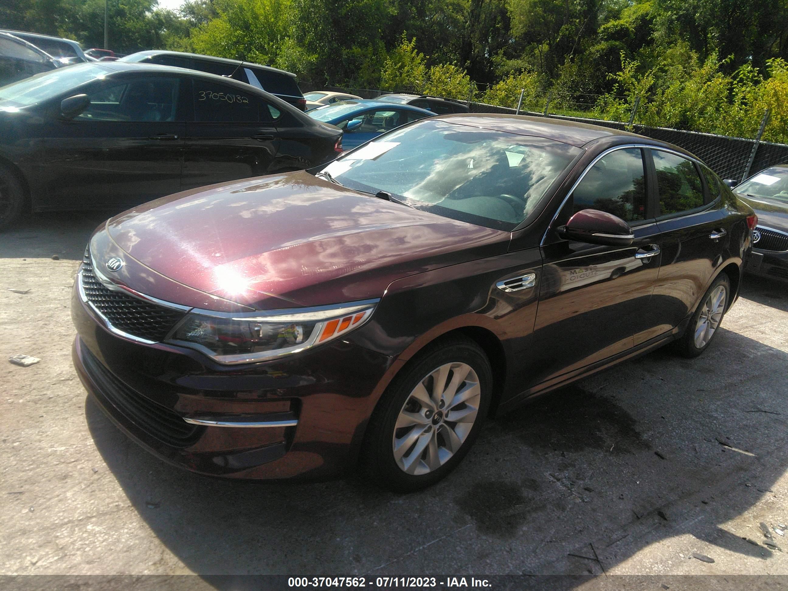 Photo 1 VIN: 5XXGT4L37GG074222 - KIA OPTIMA 