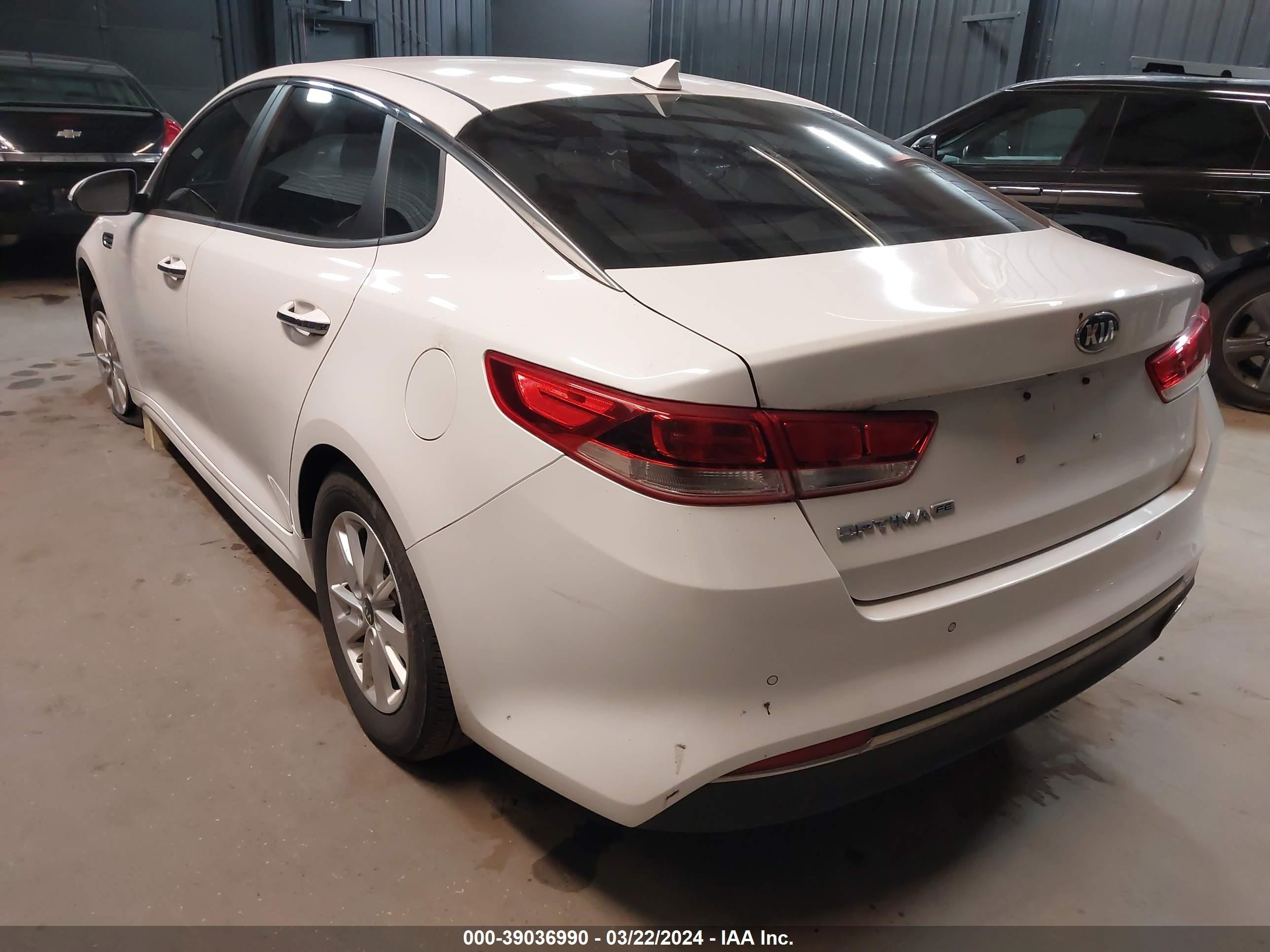 Photo 2 VIN: 5XXGT4L37GG080294 - KIA OPTIMA 