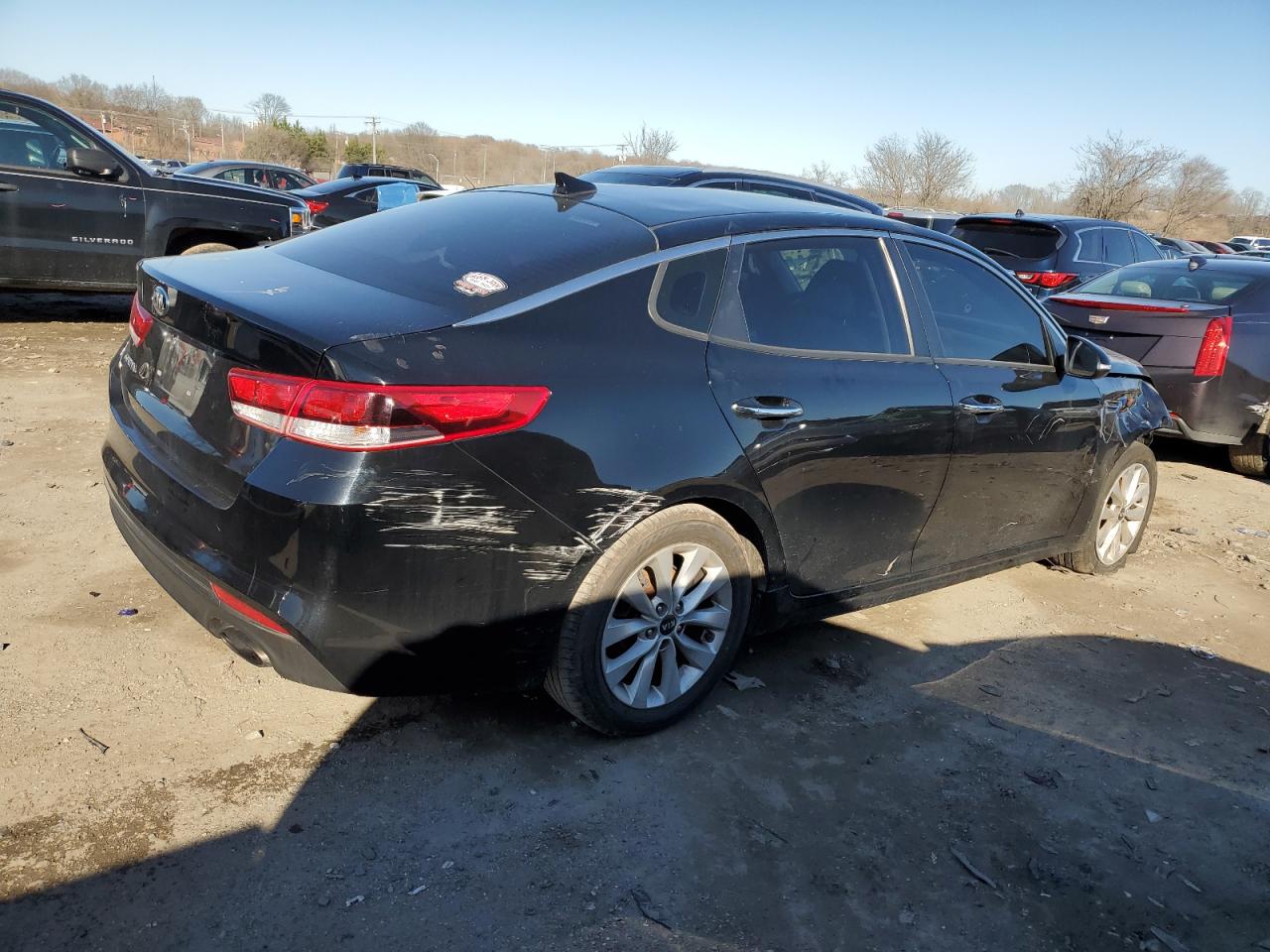 Photo 2 VIN: 5XXGT4L37HG161362 - KIA OPTIMA 