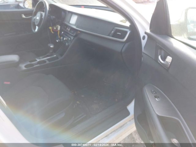 Photo 4 VIN: 5XXGT4L37JG182699 - KIA OPTIMA 