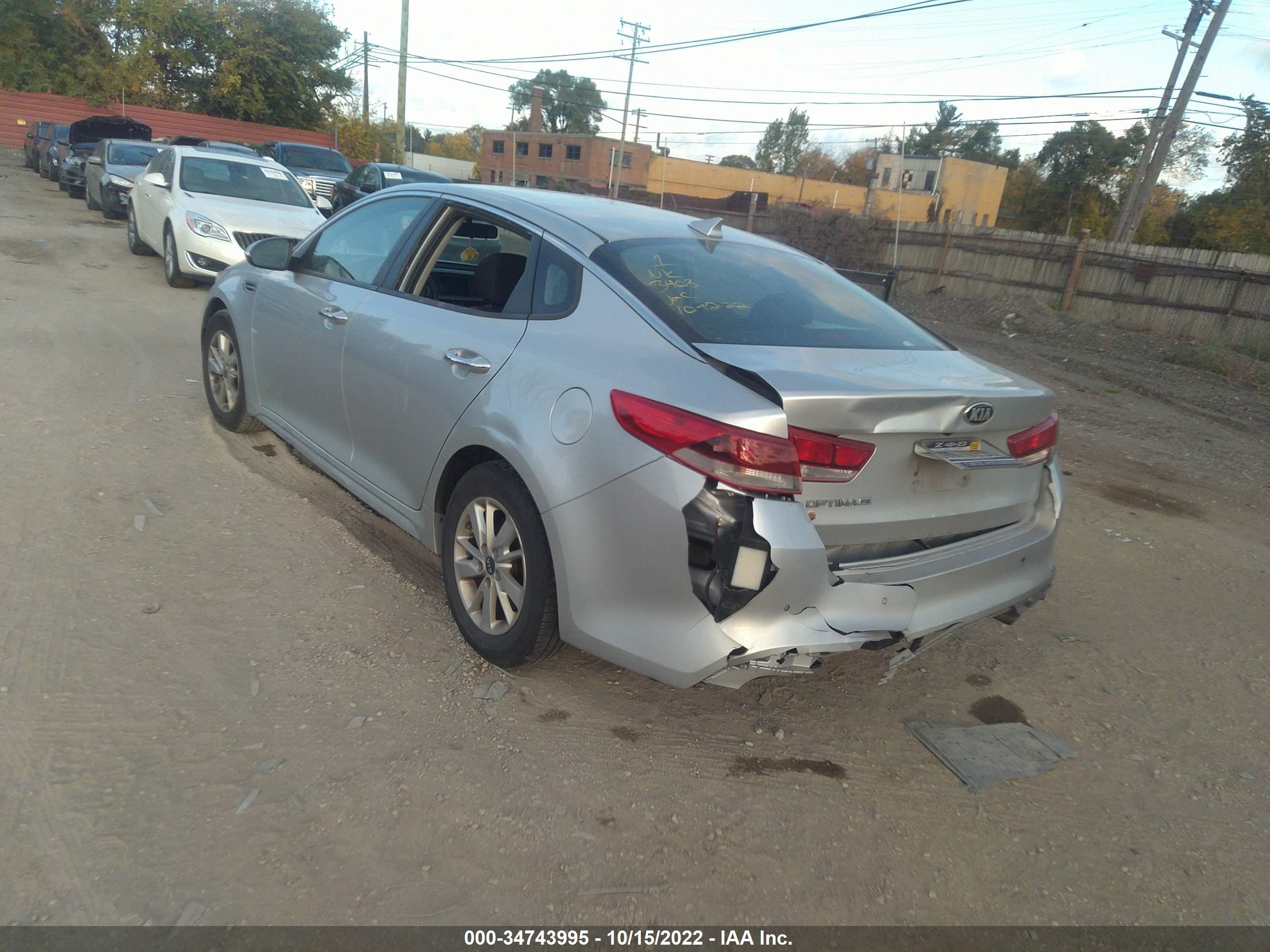 Photo 2 VIN: 5XXGT4L37JG213403 - KIA OPTIMA 