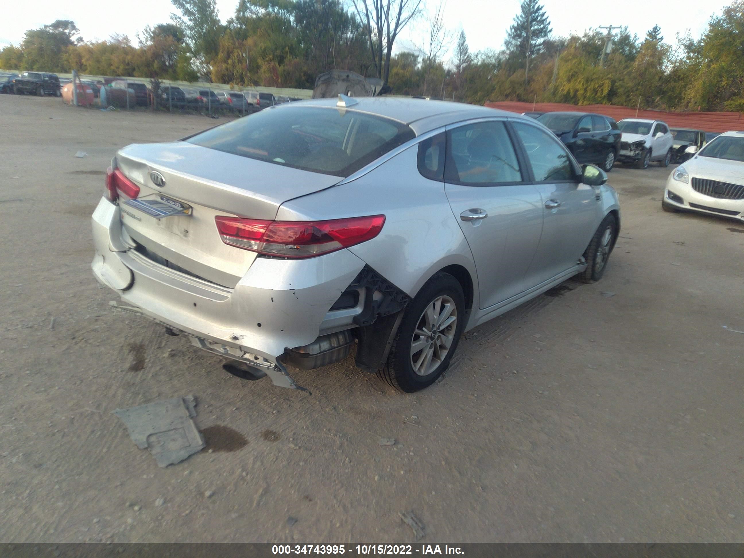 Photo 3 VIN: 5XXGT4L37JG213403 - KIA OPTIMA 