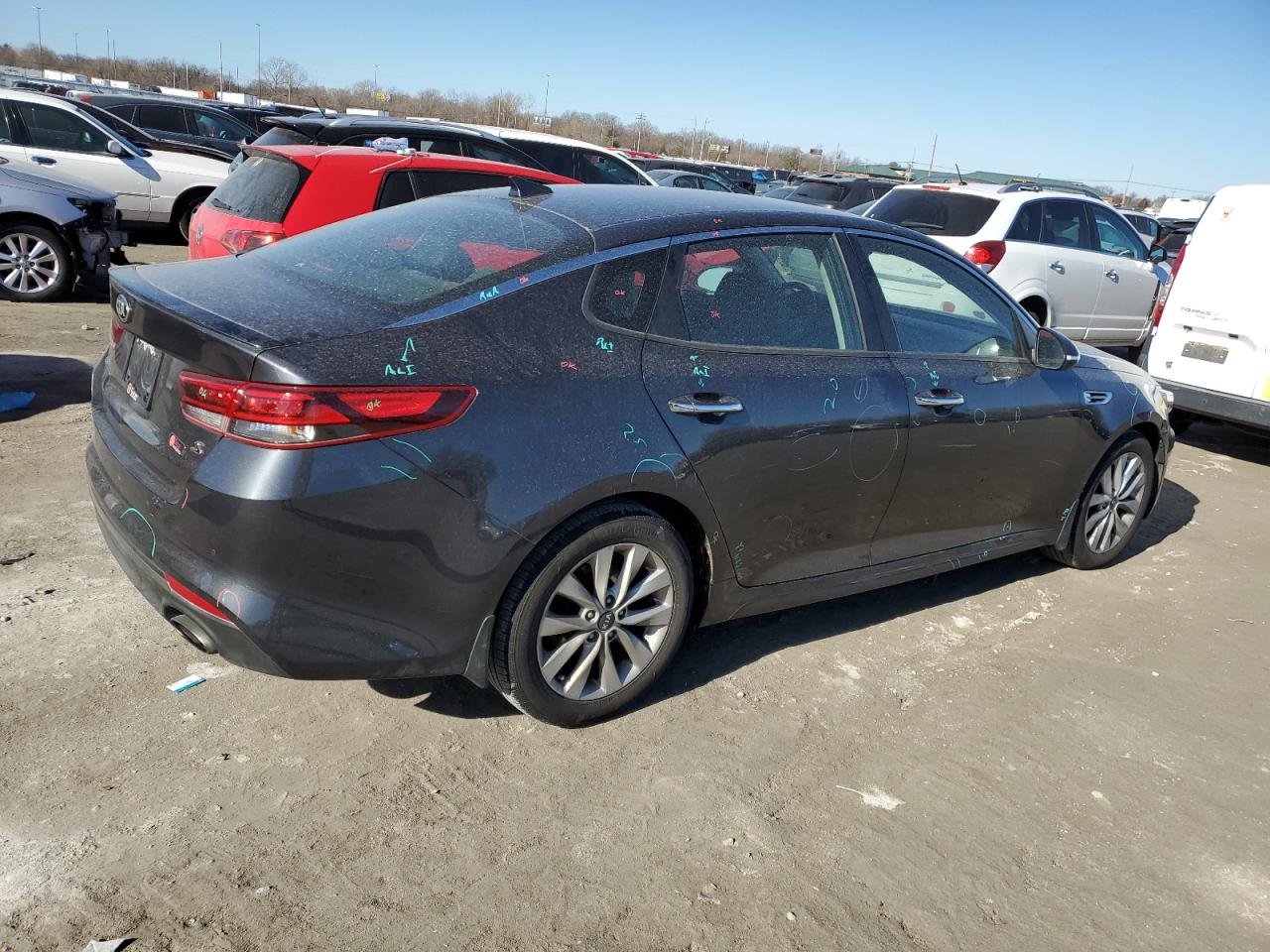 Photo 2 VIN: 5XXGT4L37JG218343 - KIA OPTIMA 