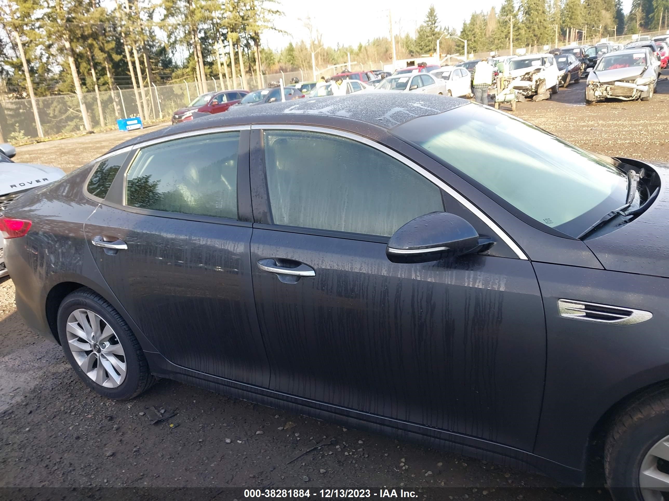 Photo 12 VIN: 5XXGT4L37JG222411 - KIA OPTIMA 