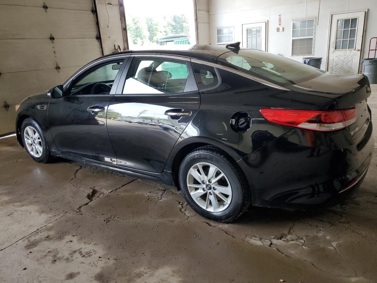 Photo 1 VIN: 5XXGT4L37JG246675 - KIA OPTIMA 