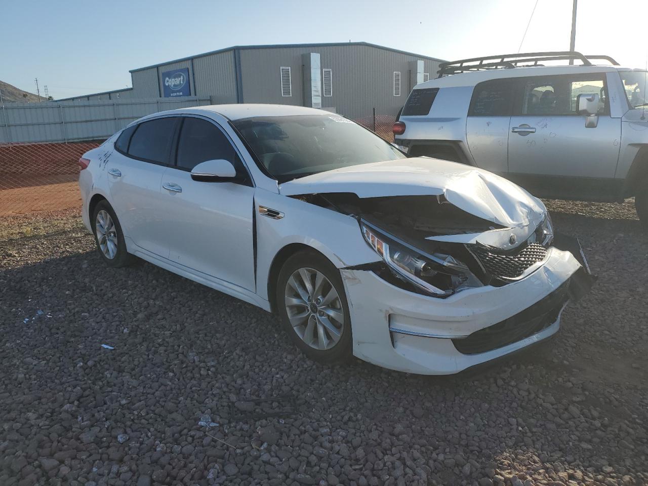 Photo 3 VIN: 5XXGT4L37JG253058 - KIA OPTIMA 