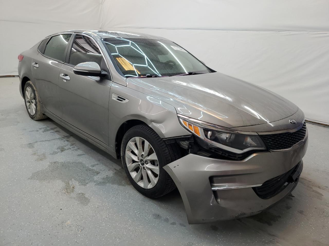 Photo 12 VIN: 5XXGT4L37JG259426 - KIA OPTIMA 