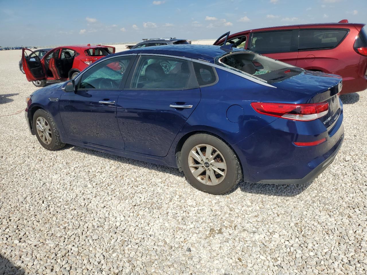 Photo 1 VIN: 5XXGT4L37KG277720 - KIA OPTIMA 