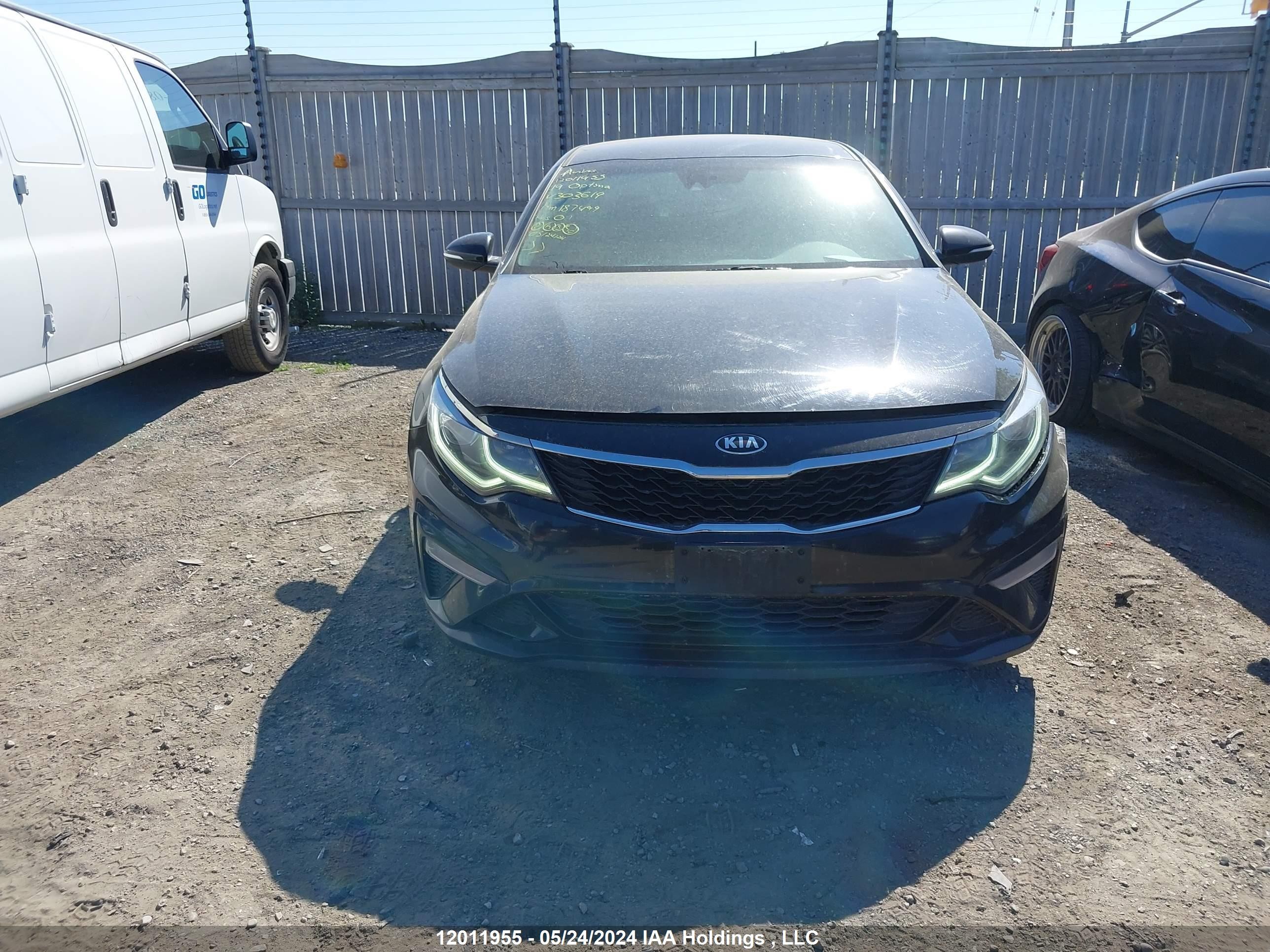 Photo 11 VIN: 5XXGT4L37KG303619 - KIA OPTIMA 