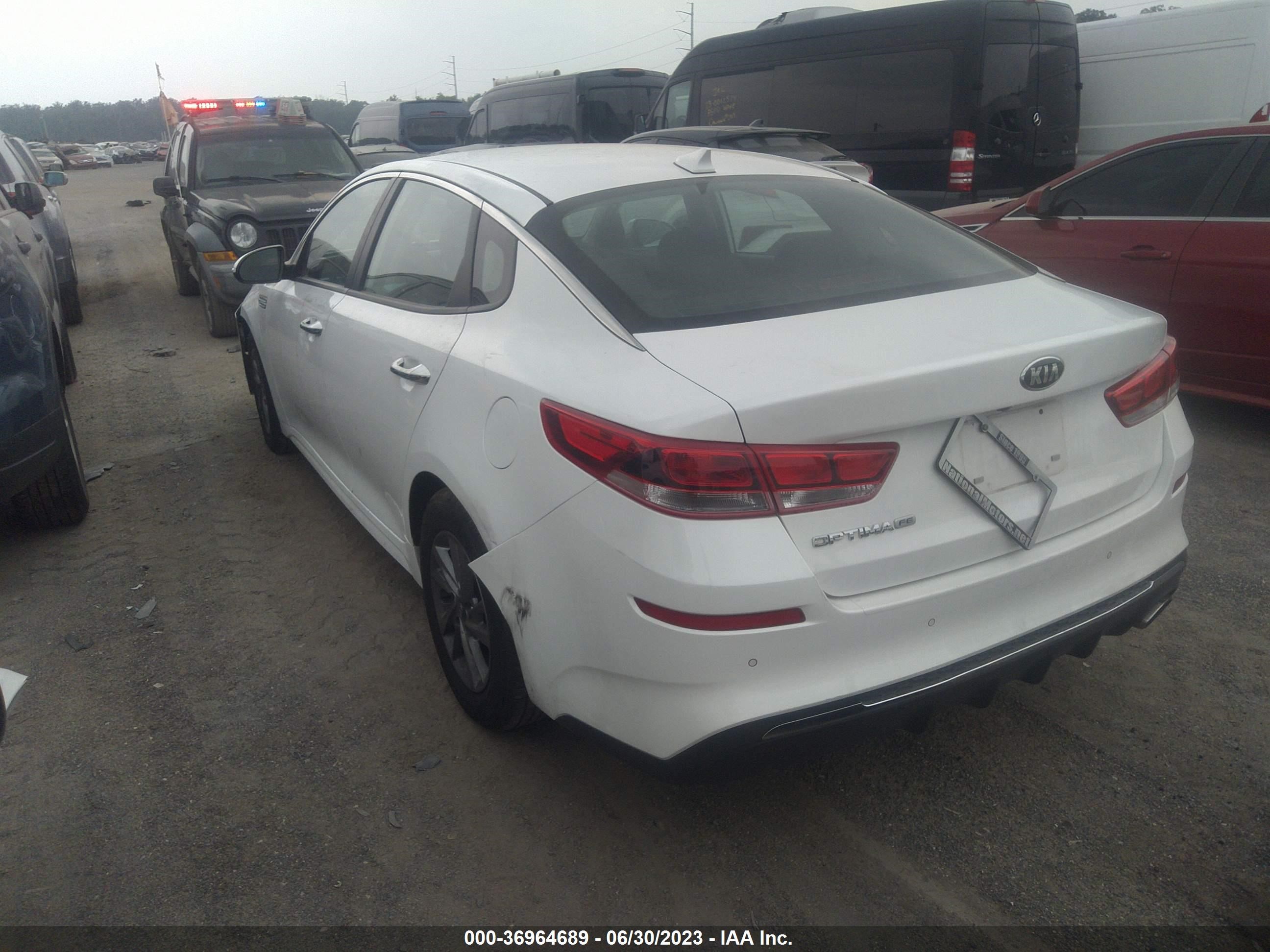 Photo 2 VIN: 5XXGT4L37KG312417 - KIA OPTIMA 