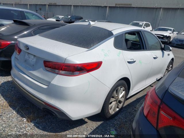 Photo 3 VIN: 5XXGT4L38GG004079 - KIA OPTIMA 