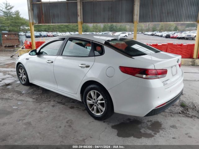 Photo 2 VIN: 5XXGT4L38GG019343 - KIA OPTIMA 