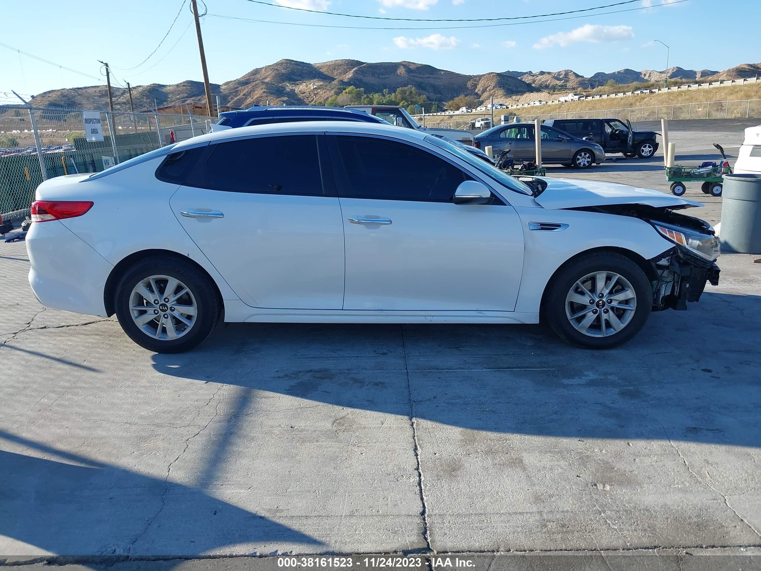 Photo 13 VIN: 5XXGT4L38GG052763 - KIA OPTIMA 