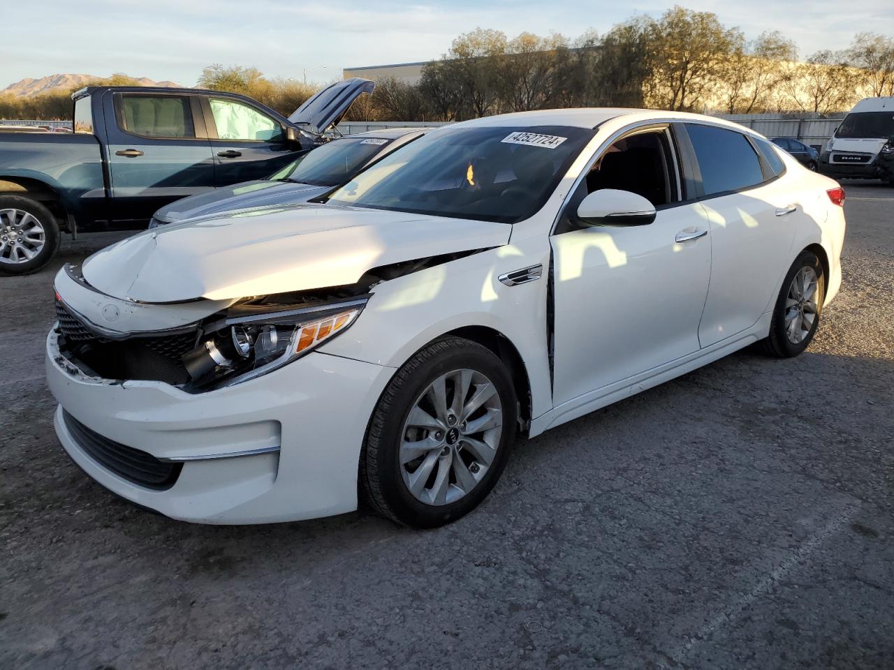 Photo 0 VIN: 5XXGT4L38GG060233 - KIA OPTIMA 