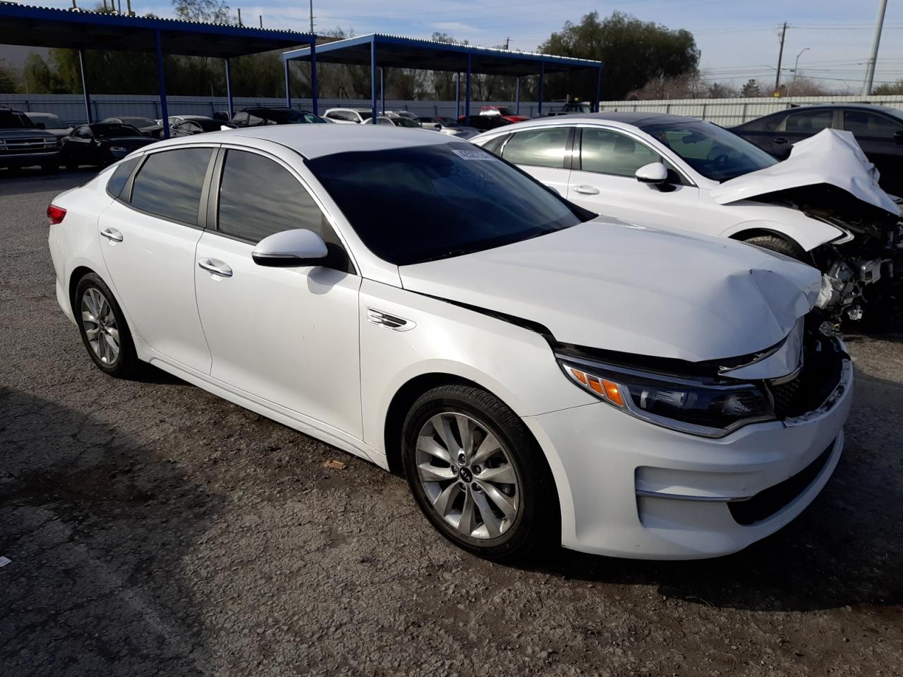 Photo 3 VIN: 5XXGT4L38GG060233 - KIA OPTIMA 