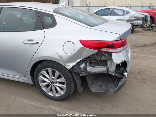 Photo 5 VIN: 5XXGT4L38GG082863 - KIA OPTIMA 