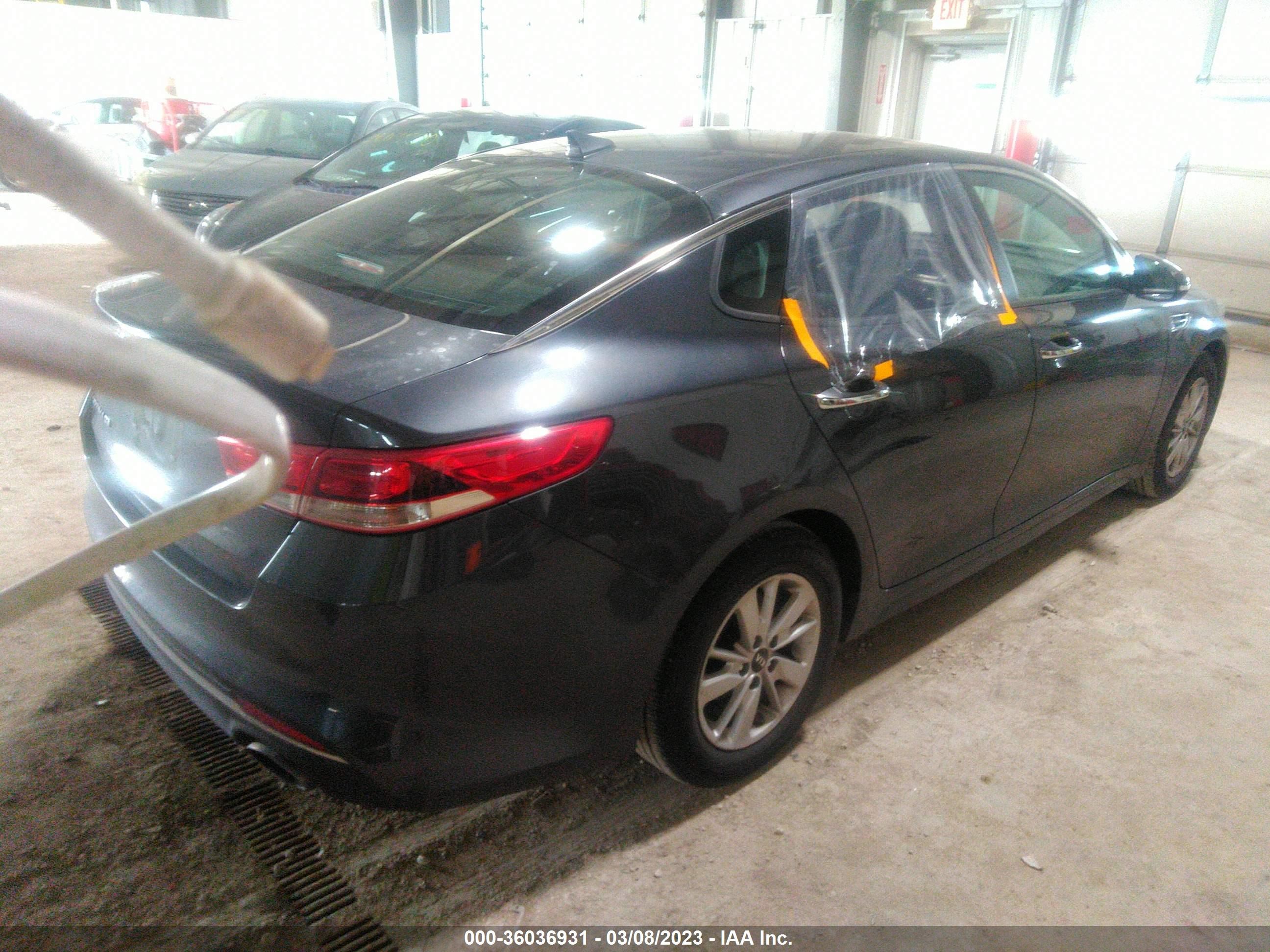 Photo 3 VIN: 5XXGT4L38HG139838 - KIA OPTIMA 