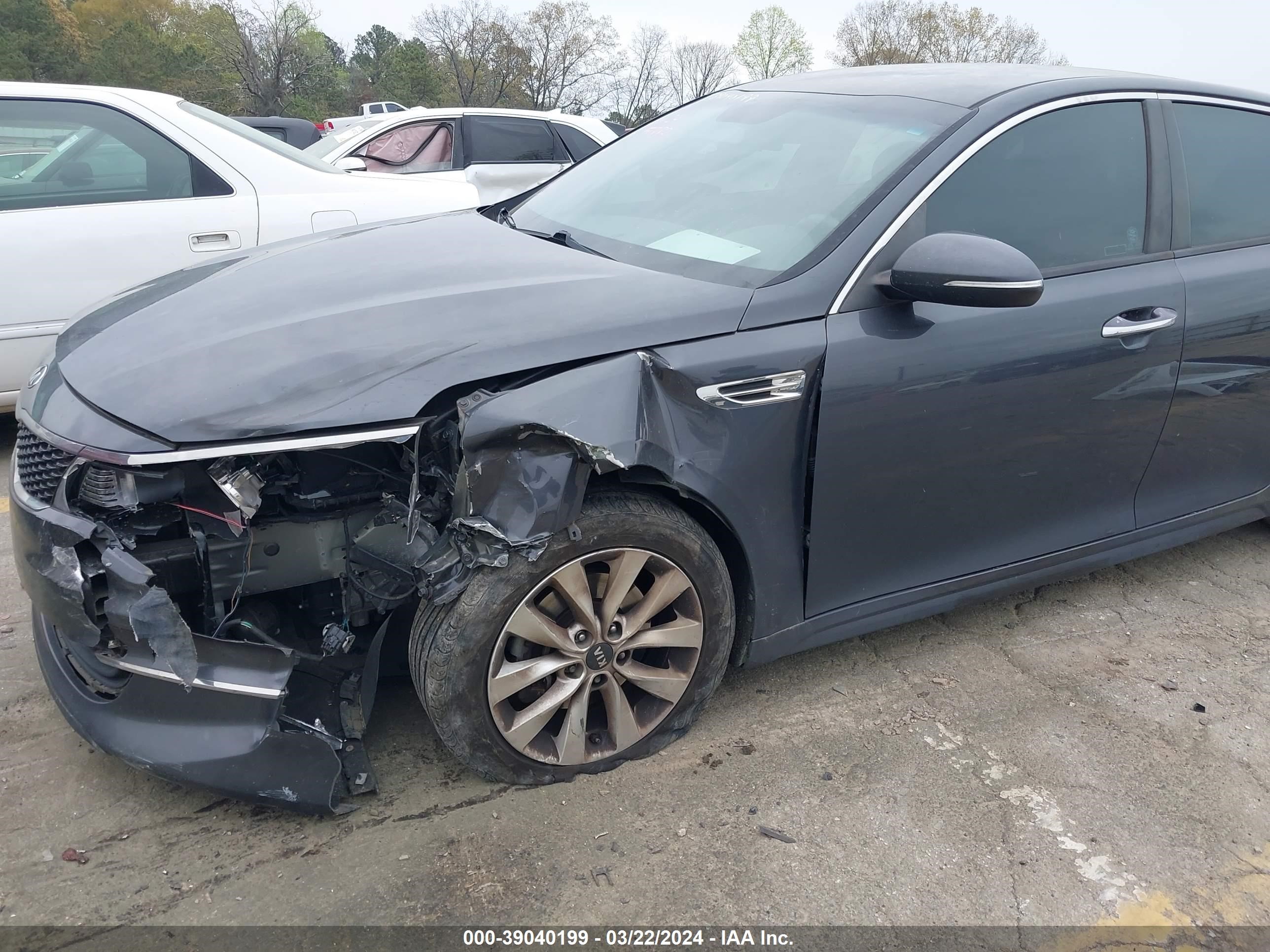 Photo 5 VIN: 5XXGT4L38HG145882 - KIA OPTIMA 