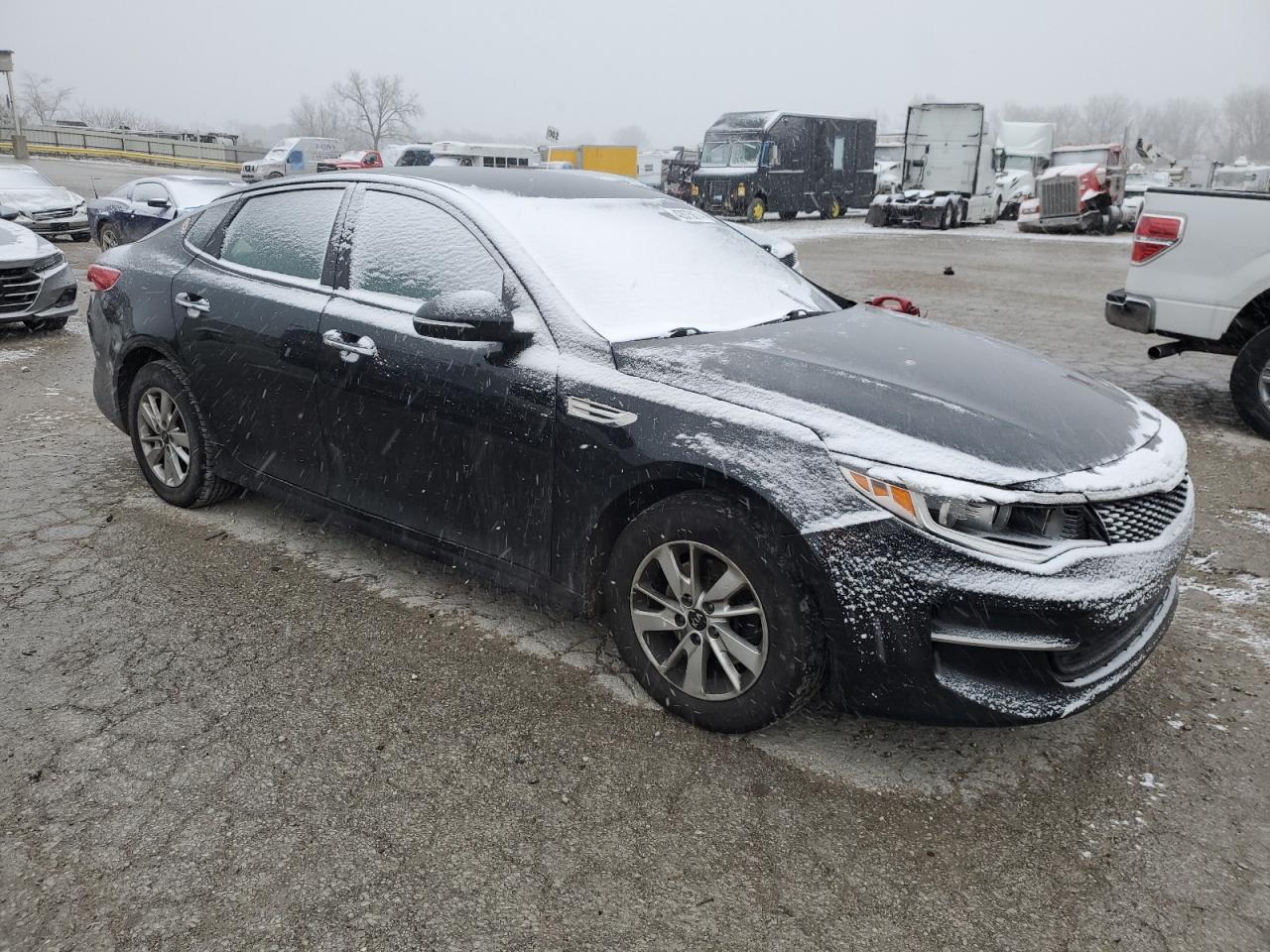 Photo 3 VIN: 5XXGT4L38HG166747 - KIA OPTIMA 