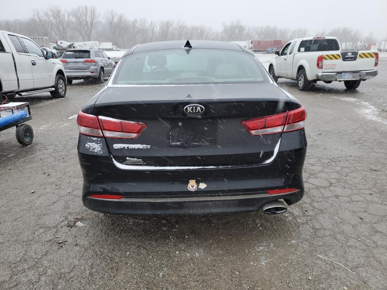 Photo 5 VIN: 5XXGT4L38HG166747 - KIA OPTIMA 