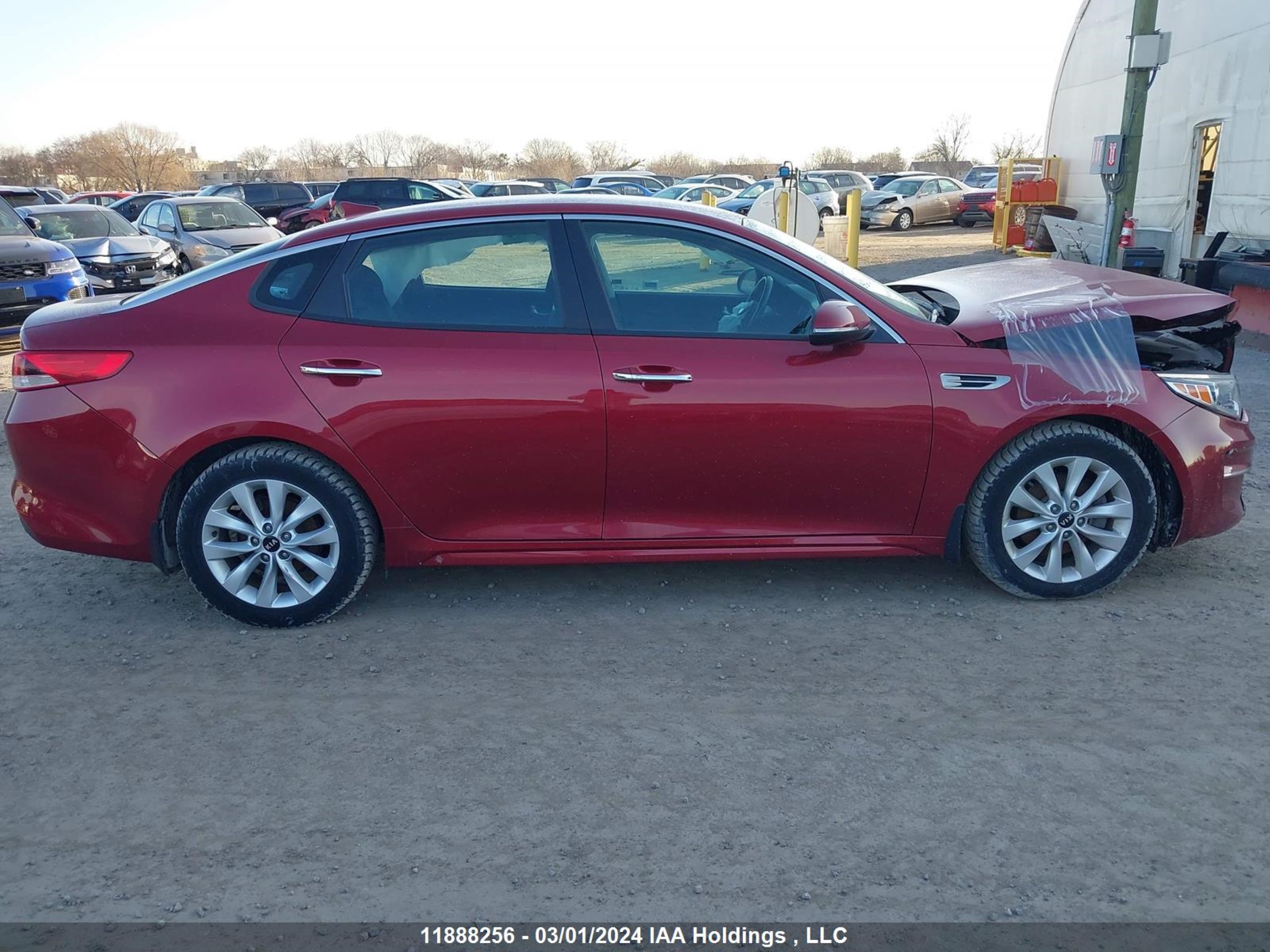 Photo 12 VIN: 5XXGT4L38JG182324 - KIA OPTIMA 