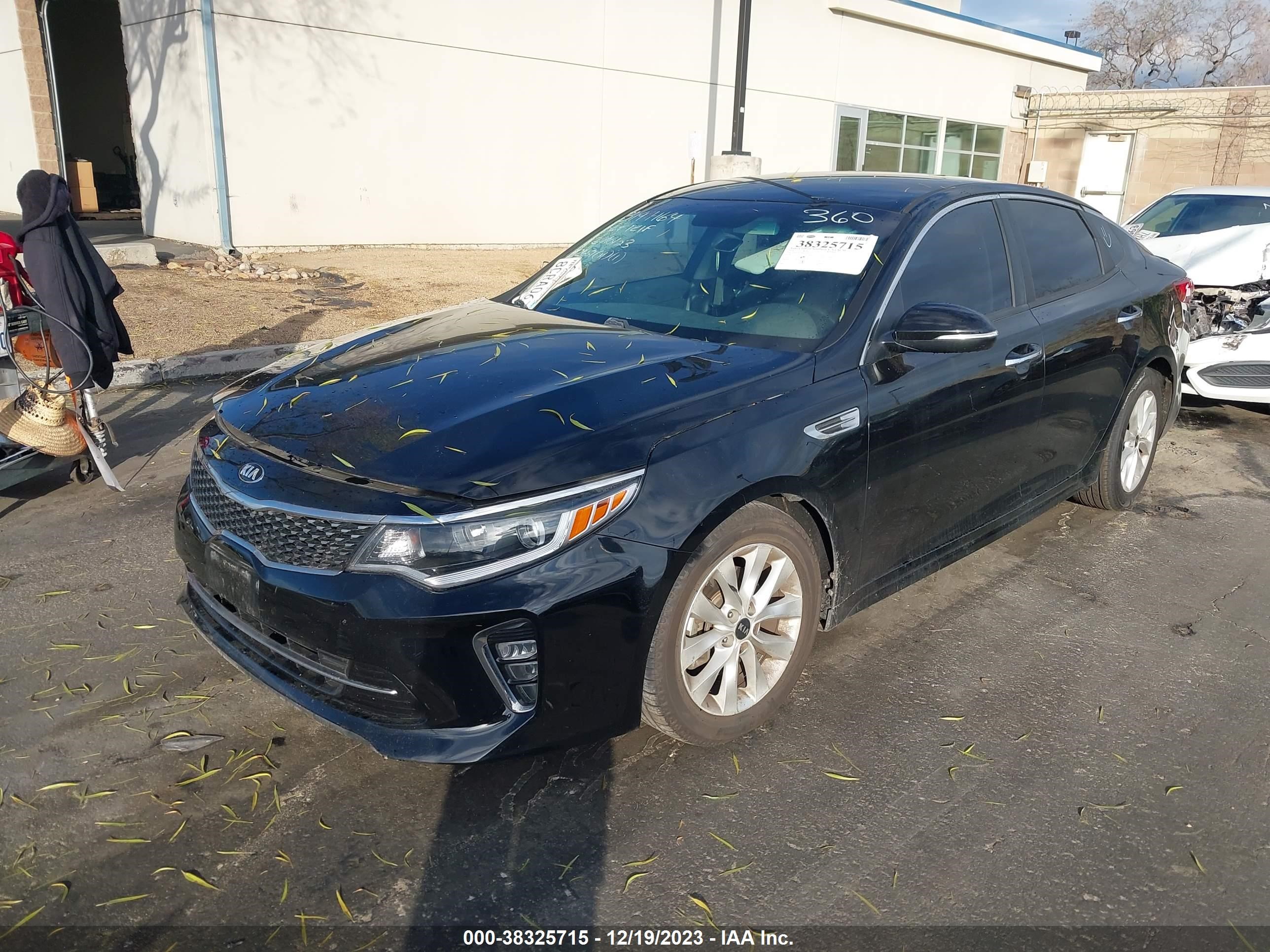 Photo 1 VIN: 5XXGT4L38JG223244 - KIA OPTIMA 