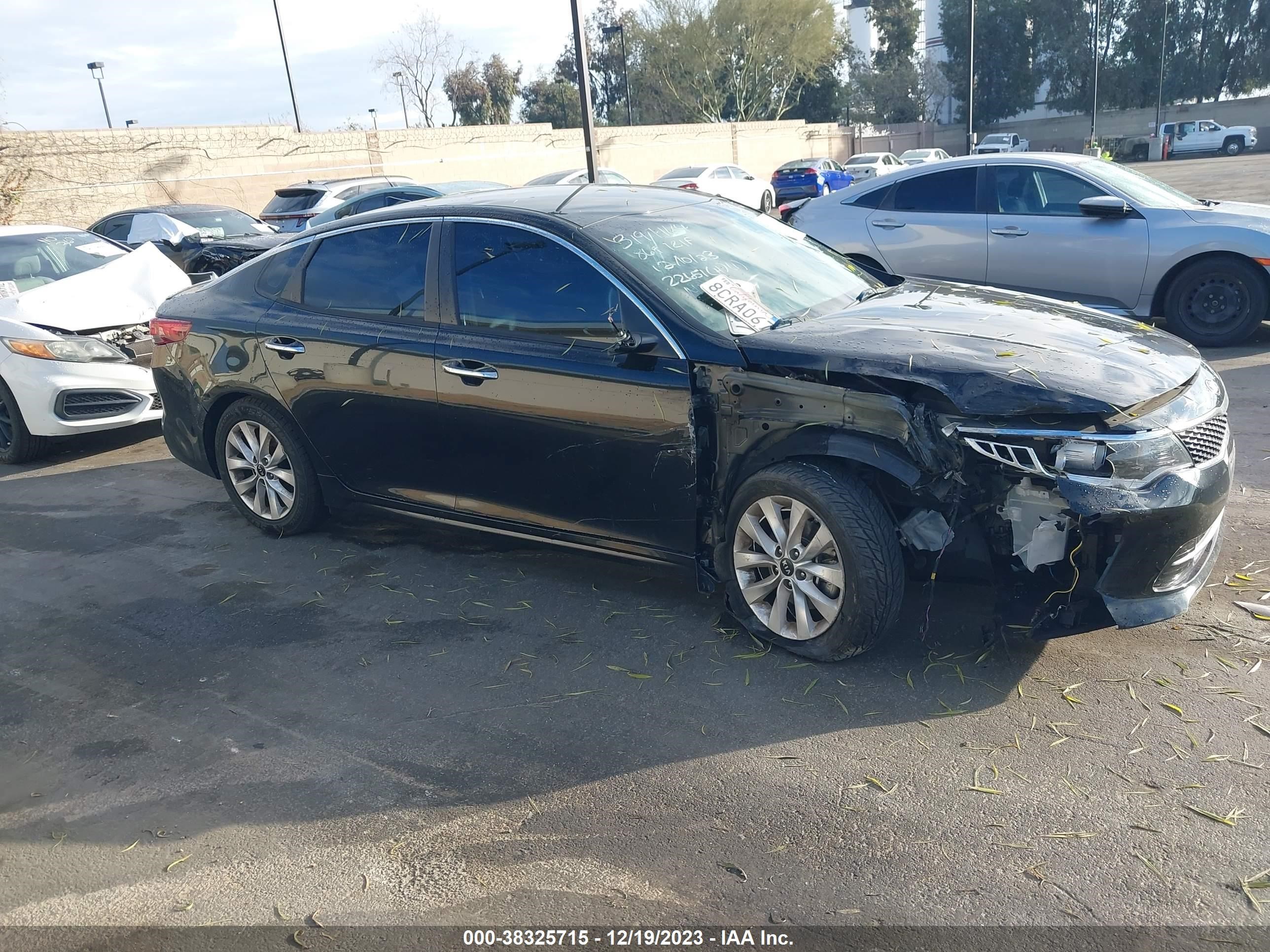 Photo 11 VIN: 5XXGT4L38JG223244 - KIA OPTIMA 